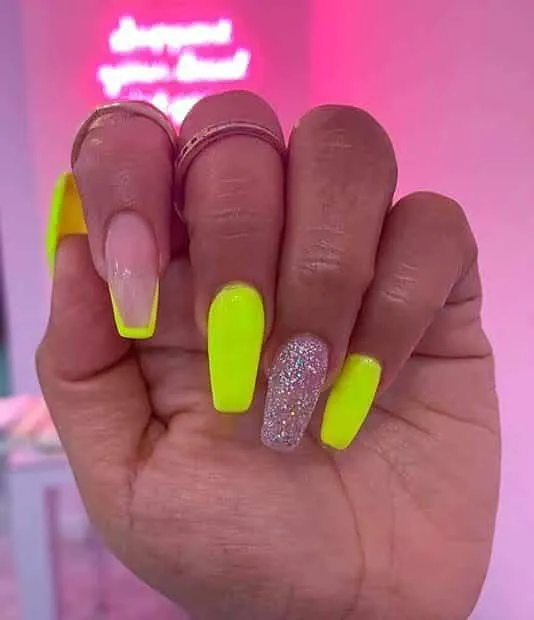 Esmalte amarelo - Nova tendência para quem deseja sair do óbvio e inovar