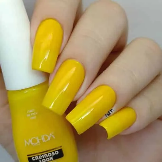 Esmalte amarelo - A cor tendência para quem deseja sair do óbvio e inovar