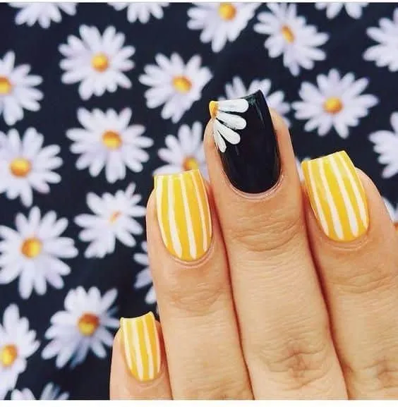 Esmalte amarelo - A cor tendência para quem deseja sair do óbvio e inovar