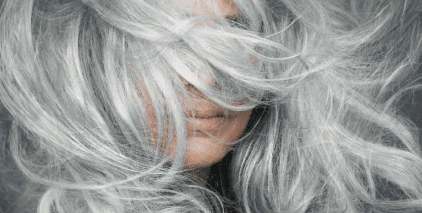 Gray hair - Tips on how to deal with gray hair + Inspirations