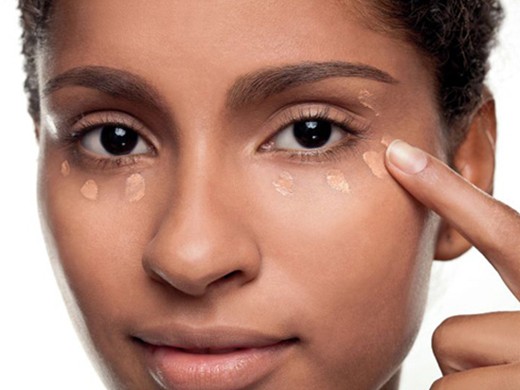 Concealer to be used in makeup for black women