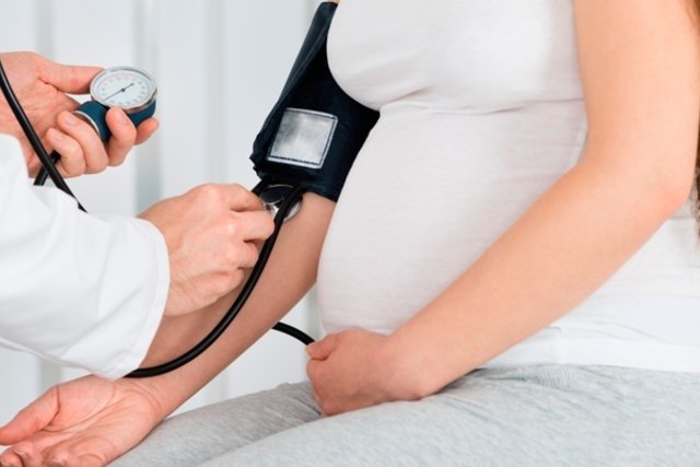 Pre-eclampsia: symptoms, treatment and risks for the baby