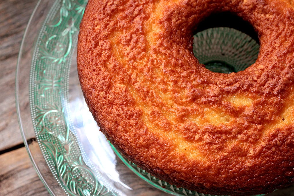 Receita de bolo de iogurte fofinho e simples de fazer