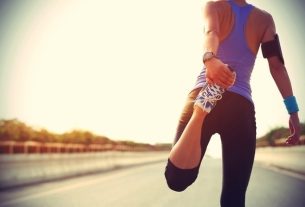 9 exercises for tendonitis (and how to do them)