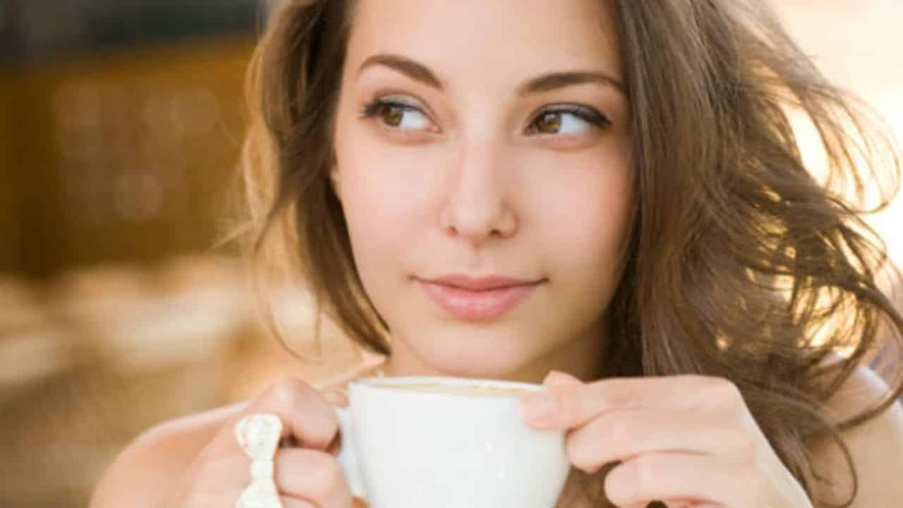 Café com óleo de coco- para o que serve?, como tomar?, emagrece?