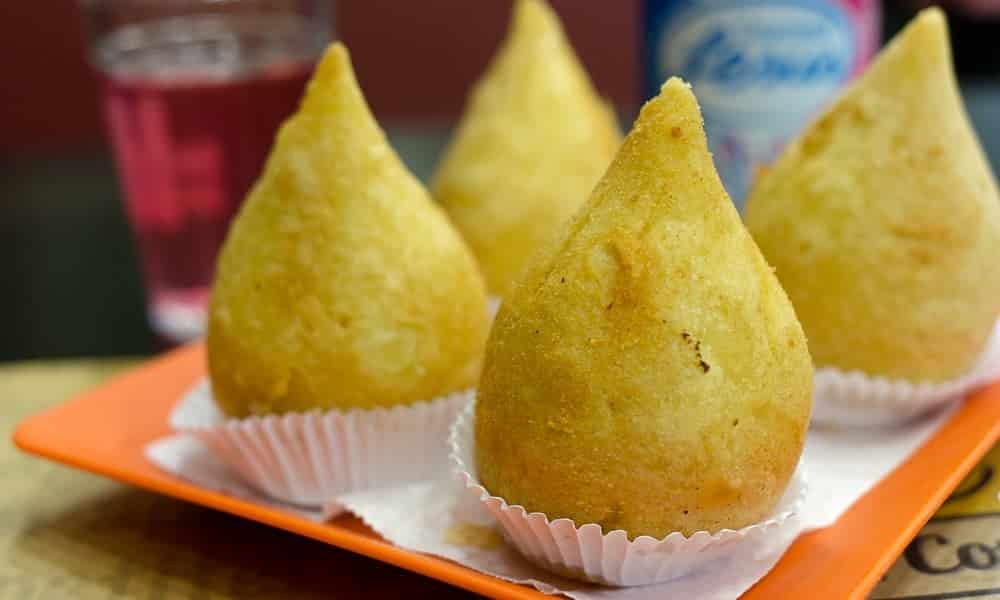 32 traditional snacks around the world to eat during games