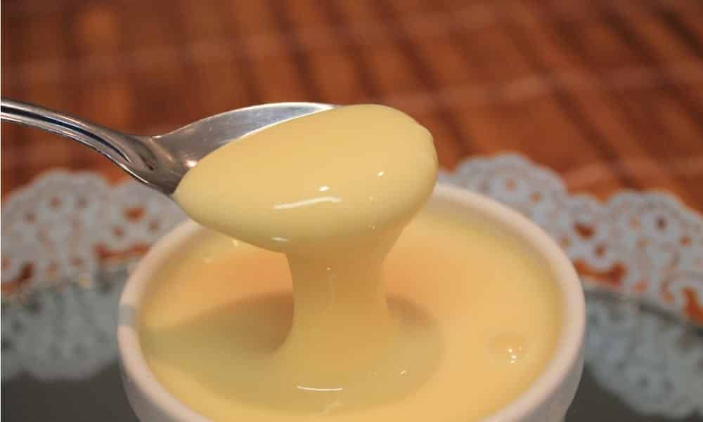 Homemade condensed milk, just with milk and sugar