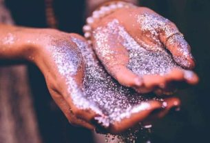 How to remove body glitter once and for all