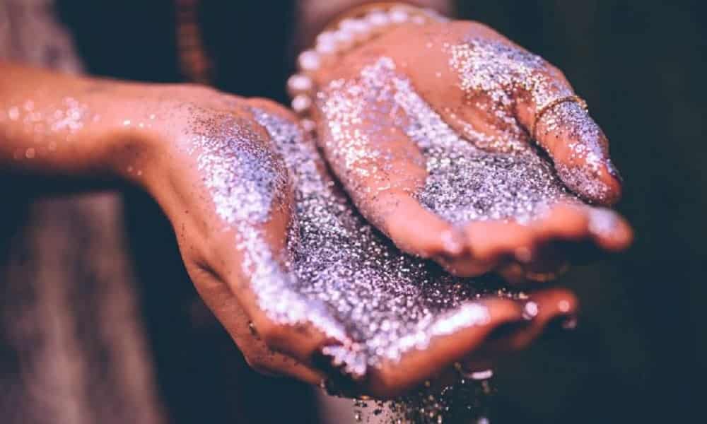 How to remove body glitter once and for all