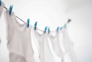 How to make white clothes even whiter without chlorine