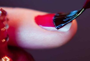 Painting your nails - Trick prevents nail polish from getting dirty in corners