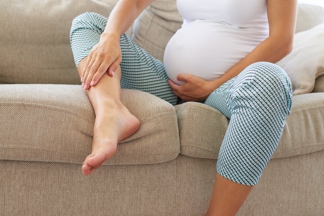 Baby moving little in the tummy: when to worry?