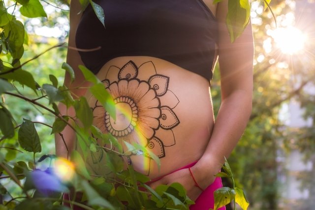 Can a pregnant woman get a tattoo?  - Your Health