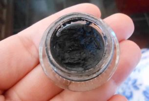 Discover how to save your dry gel eyeliner