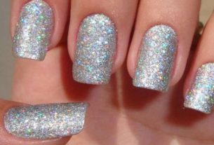 How to remove glitter nail polish from your nails efficiently