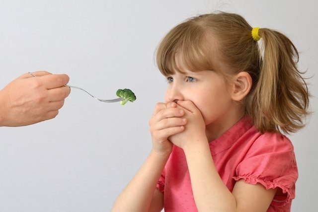 Why doesn't my child want to eat?  (and what to do)