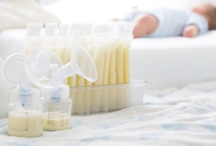 How long can breast milk stay out of the fridge?