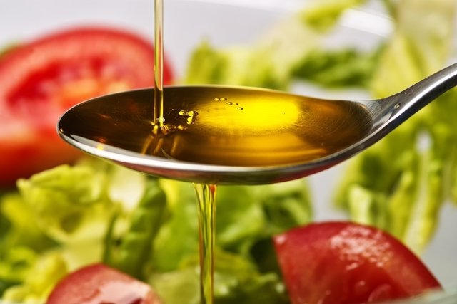 5 tips for choosing the best olive oil