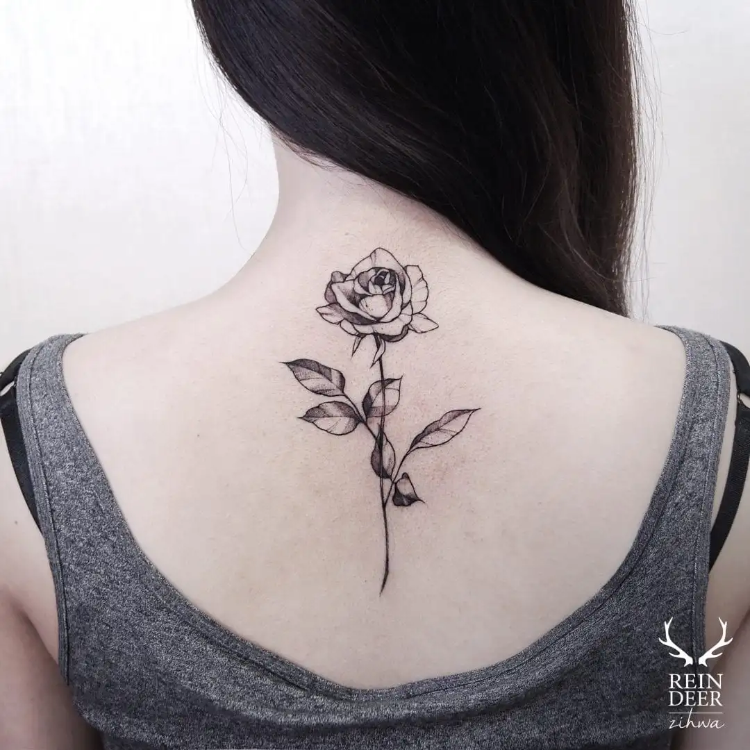 + 80 fotos de tatuajes de rosas para que te inspires