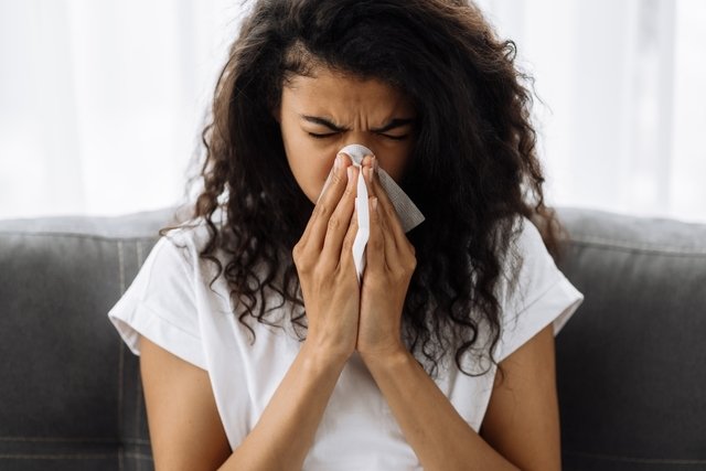 9 symptoms of sinusitis (with online test)