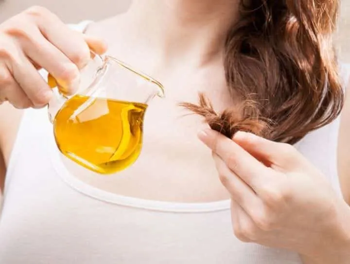 Come scegliere il miglior olio per capelli