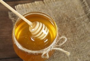 Honey for babies: is it dangerous?  When to give and risks