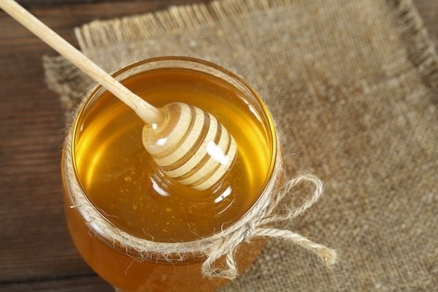 Honey for babies: is it dangerous?  When to give and risks