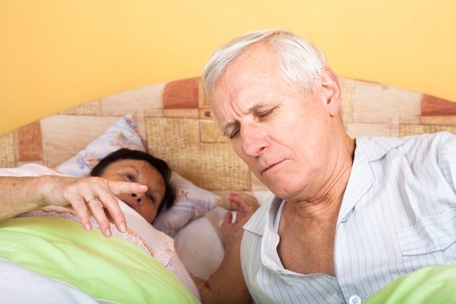 How to combat insomnia in the elderly (to sleep better)