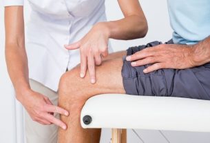 How to treat pain on the side of the knee