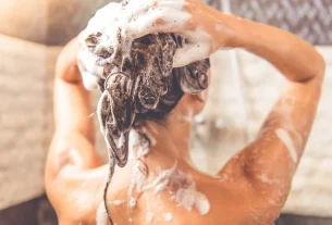 ¿Cuáles son los daños de lavarse el cabello con agua caliente?