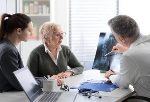 Osteoporosis: what it is, symptoms, causes and treatment