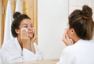 Saline serum on the face: 6 benefits (and how to use)