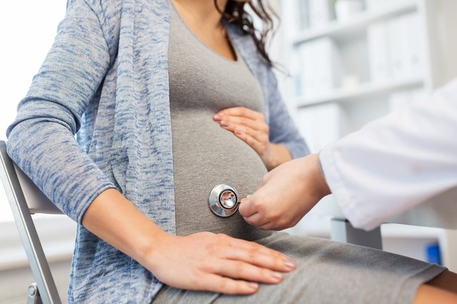 Syphilis during pregnancy: risks for the baby and treatment