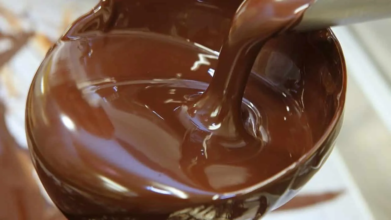 How to make chocolate - Milk and dark