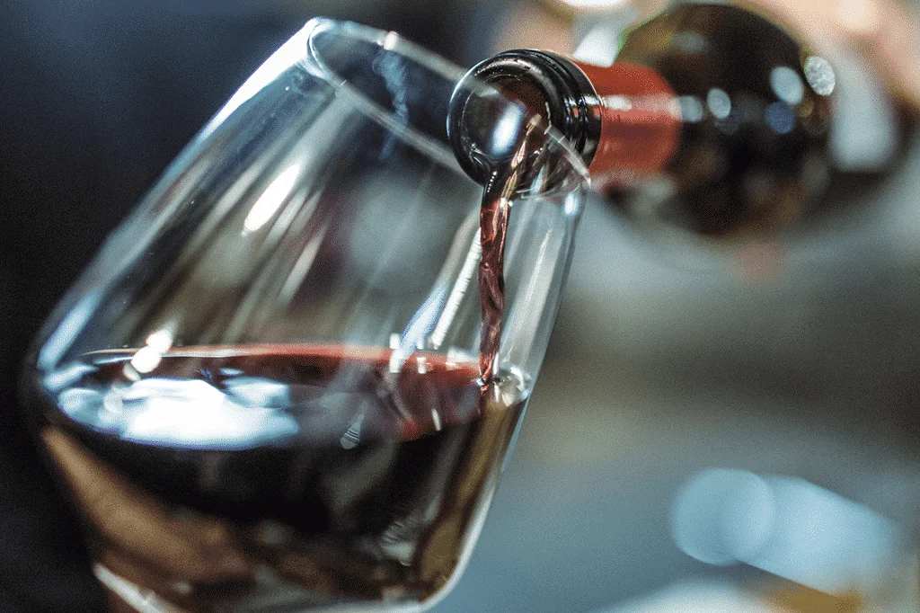 ¡10 usos del vino de formas inusuales que te sorprenderán!