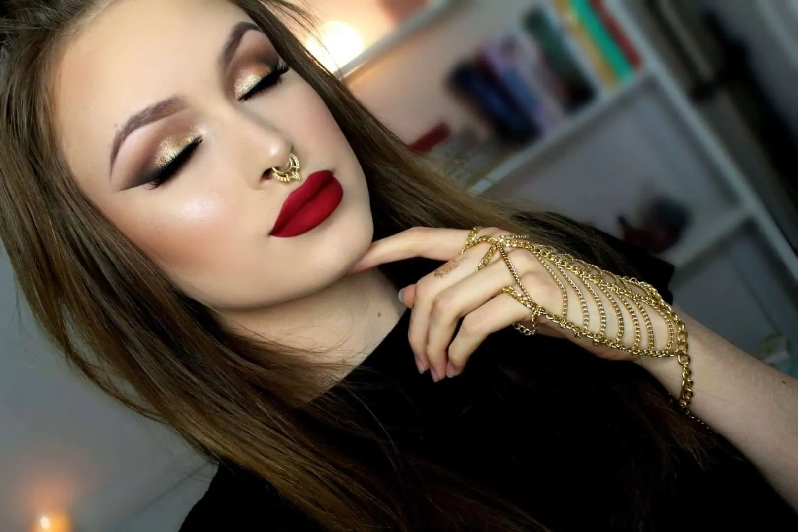 Dark lipstick - how to use, where to use and best application tips