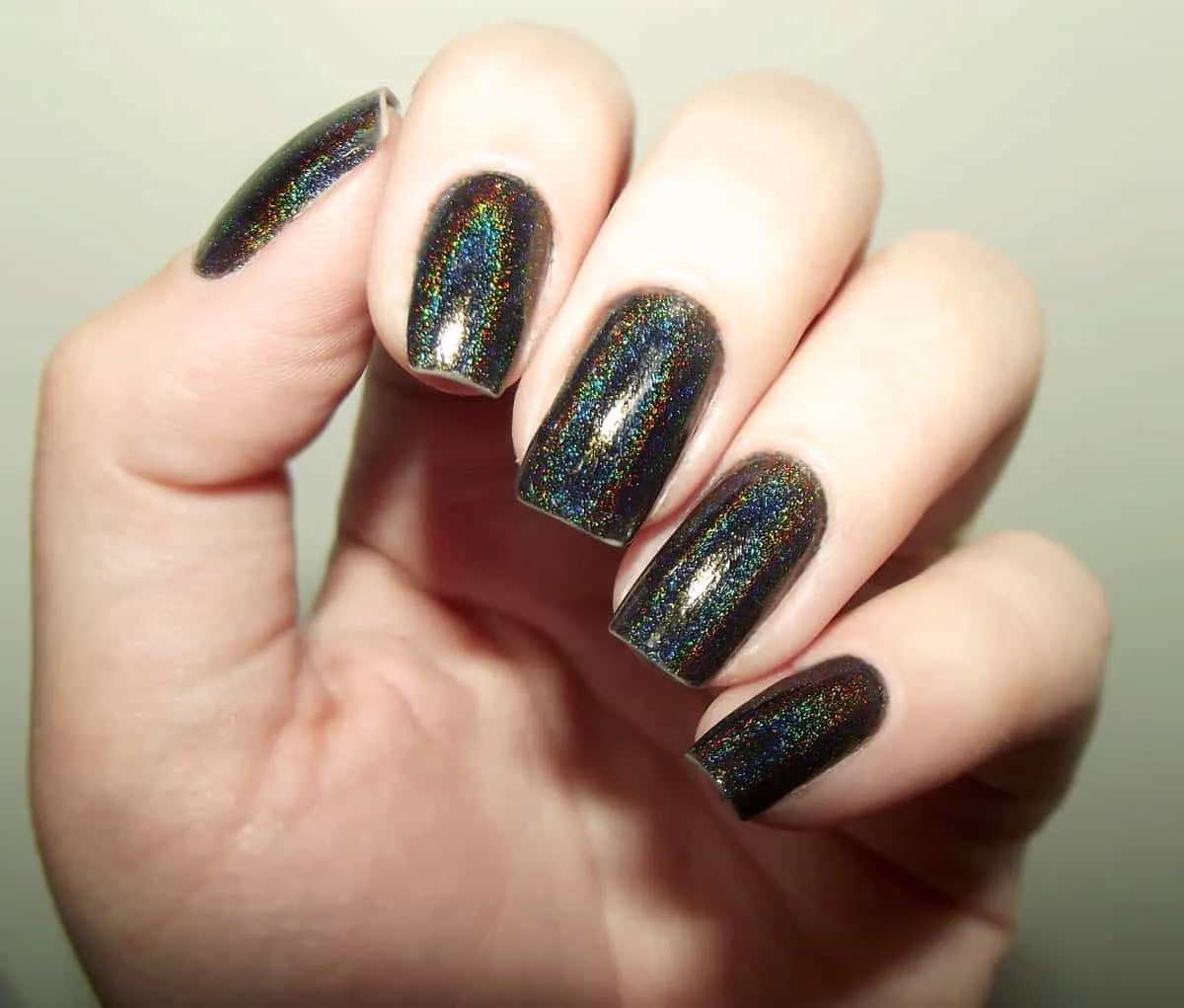 Black nail polish – Which is best, tips + tricks to change it up before using