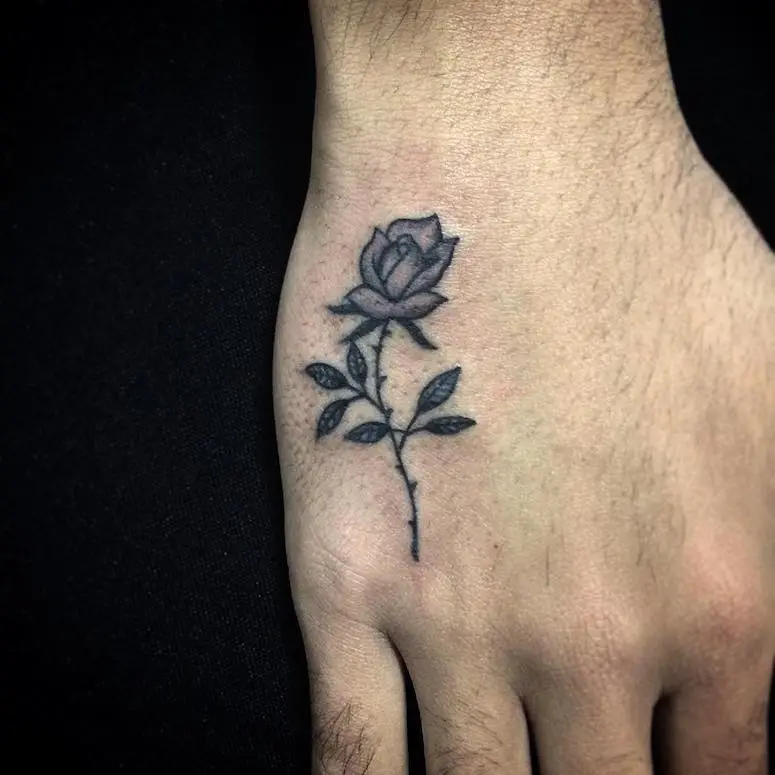 + 80 foto di tatuaggi con rose per ispirarti