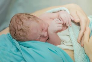 Normal birth or cesarean section: differences and how to choose