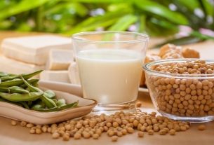 Soy milk for babies: when to use it and what are the dangers