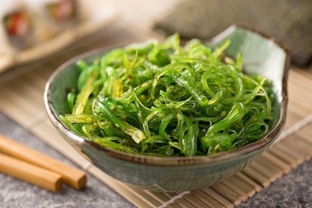 6 benefits of seaweed (and how to consume it)