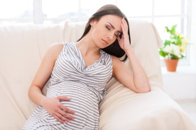 Find out how to alleviate the 8 most common discomforts during early pregnancy