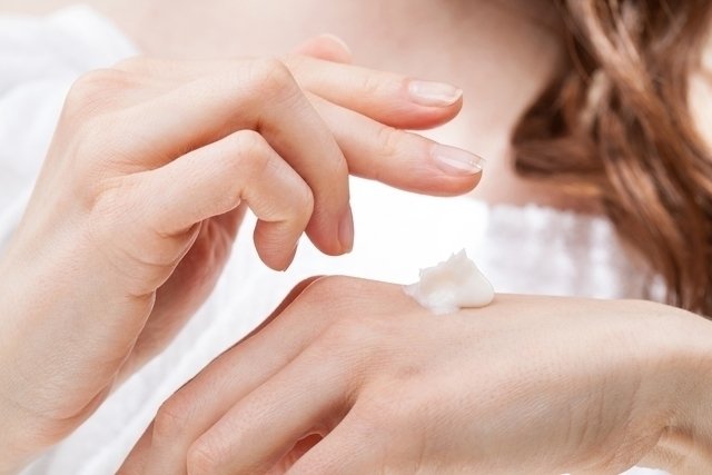 Dry skin: what to do and how to care