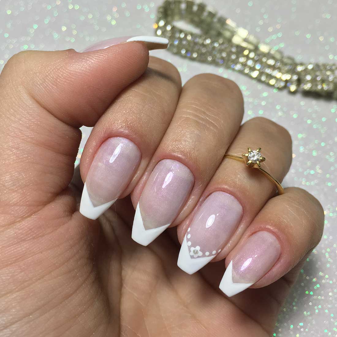 Ballerina nails, discover the new trend that has been making women's hands