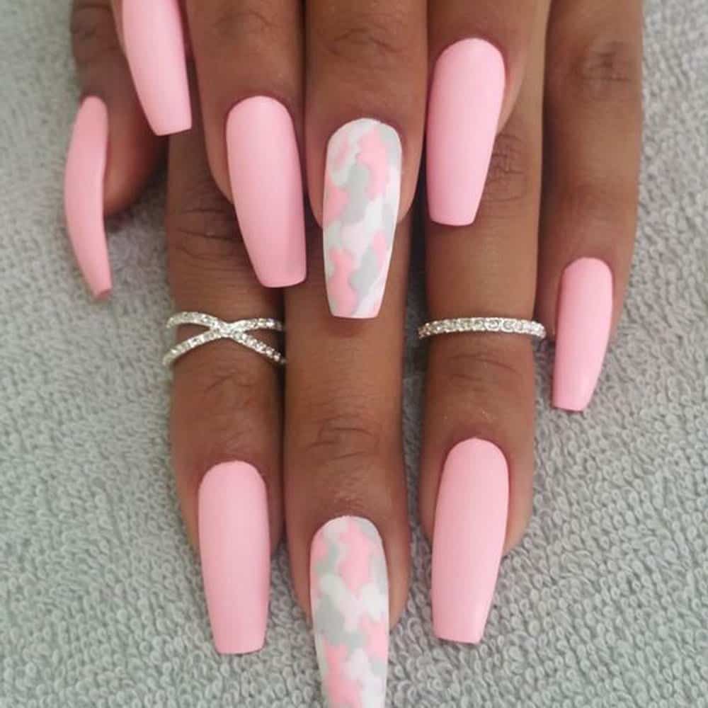 Ballerina nails, discover the new trend that has been making women's hands