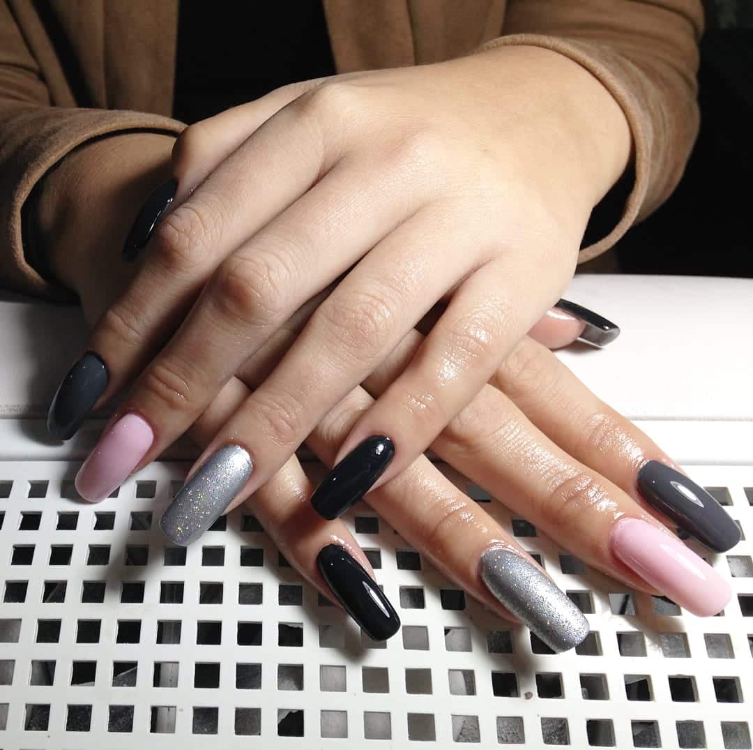 Fiberglass nails, everything you need to know