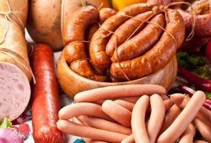 Eating sausages increases cholesterol and cancer risk