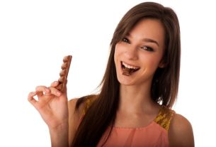 How can you lose weight by eating chocolate?