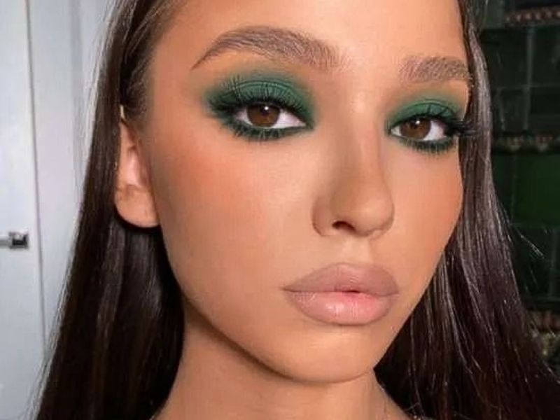 Green color brown eye makeup