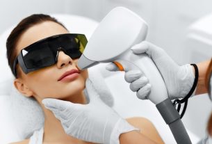 How laser facial treatment is done